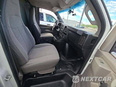 2018 Chevrolet Express 2500 Cargo Van 1WT 135.0" WB - zdjęcie 17 z 32 - miniatura
