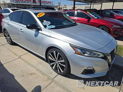 2020 Nissan Altima SR - zdjęcie 4 z 28 - miniatura