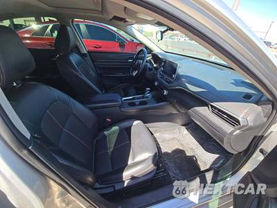 2020 Nissan Altima SR - zdjęcie 18 z 28 - miniatura