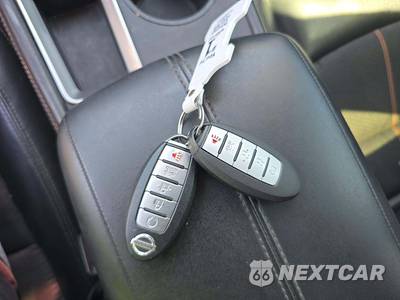 2020 Nissan Altima SR - zdjęcie 8 z 28 - miniatura