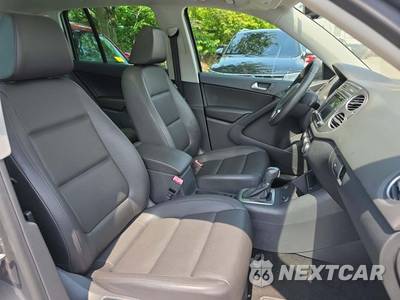 2016 Volkswagen Tiguan SE - zdjęcie 18 z 28 - miniatura