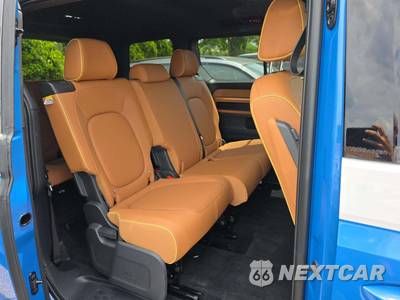 2025 Volkswagen ID. Buzz Pro S Two-Tone 128.0" WB - zdjęcie 17 z 21 - miniatura