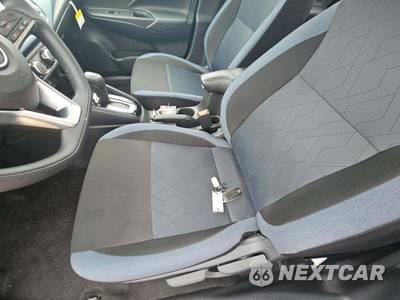 2025 Nissan Versa SV - zdjęcie 8 z 23 - miniatura