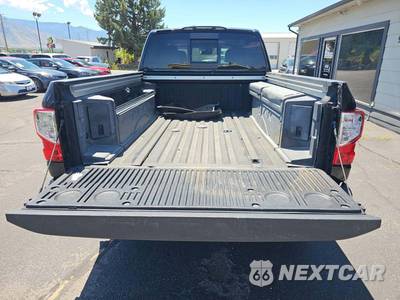 2018 Nissan TITAN XD PRO-4X Crew Cab Medium Bed - zdjęcie 14 z 23 - miniatura