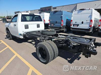 2024 Ram 3500 Cab Chassis Tradesman Regular Cab DRW - zdjęcie 2 z 21 - miniatura