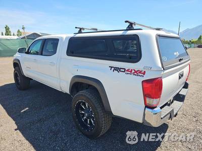 2017 Toyota Tacoma TRD Off-Road Crew Cab Long Bed - zdjęcie 2 z 29 - miniatura