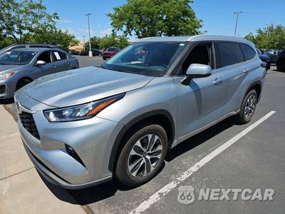 2024 Toyota Highlander XLE - zdjęcie 1 z 22 - miniatura