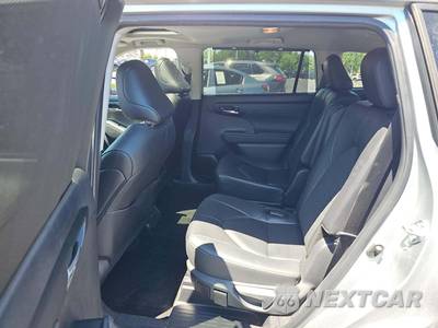 2024 Toyota Highlander XLE - zdjęcie 13 z 22 - miniatura