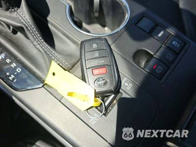 2024 Toyota Highlander XLE - zdjęcie 8 z 22 - miniatura