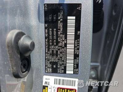 2024 Toyota Highlander XLE - zdjęcie 5 z 22 - miniatura