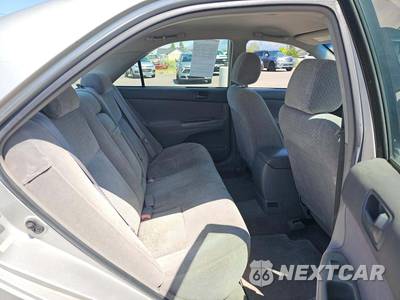 2002 Toyota Camry LE - zdjęcie 16 z 32 - miniatura