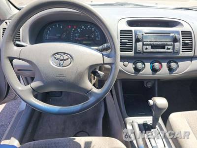 2002 Toyota Camry LE - zdjęcie 10 z 32 - miniatura