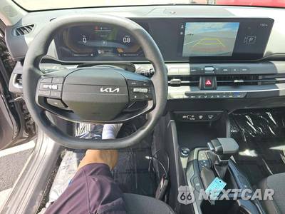 2025 Kia K4 LXS - zdjęcie 10 z 21 - miniatura