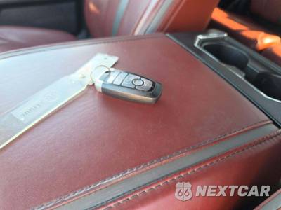 2020 Ford F-150 Platinum Crew Cab Short Bed - zdjęcie 5 z 24 - miniatura