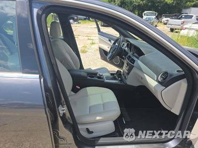 2014 Mercedes-Benz C 250 Sedan - zdjęcie 18 z 25 - miniatura
