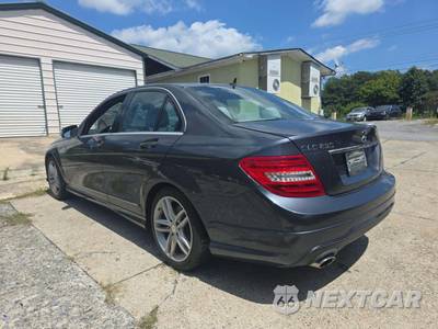 2014 Mercedes-Benz C 250 Sedan - zdjęcie 2 z 25 - miniatura