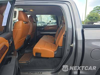 2019 Toyota Tundra 1794 Edition Crew Cab Short Bed - zdjęcie 13 z 25 - miniatura