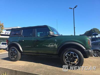 2022 Ford Bronco Black Diamond - zdjęcie 4 z 22 - miniatura