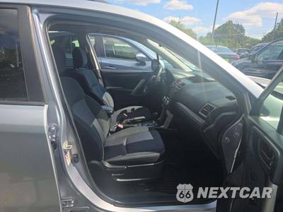 2016 Subaru Forester 2.5i Premium - zdjęcie 18 z 26 - miniatura