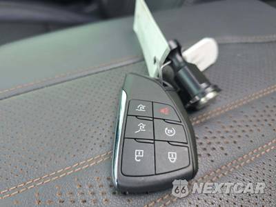 2025 Chevrolet Tahoe High Country 3LZ - zdjęcie 8 z 22 - miniatura