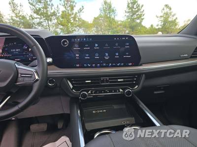 2025 Chevrolet Tahoe High Country 3LZ - zdjęcie 10 z 22 - miniatura