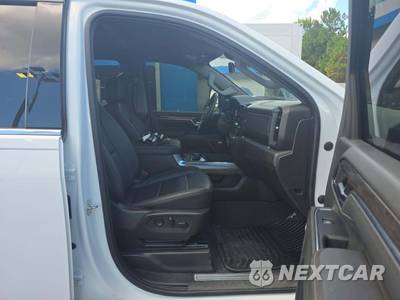 2024 Chevrolet Silverado 2500HD LTZ Crew Cab Medium Bed 1LZ - zdjęcie 18 z 21 - miniatura