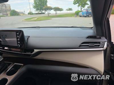2022 Toyota Sienna XLE 8-Passenger 120.5" WB - zdjęcie 20 z 21 - miniatura