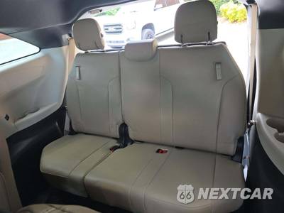 2022 Toyota Sienna XLE 8-Passenger 120.5" WB - zdjęcie 14 z 21 - miniatura