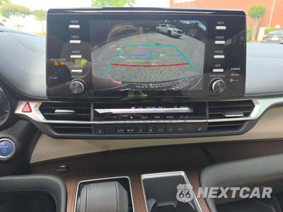 2022 Toyota Sienna XLE 8-Passenger 120.5" WB - zdjęcie 10 z 21 - miniatura