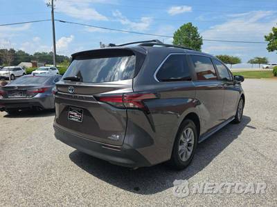 2022 Toyota Sienna XLE 8-Passenger 120.5" WB - zdjęcie 3 z 21 - miniatura