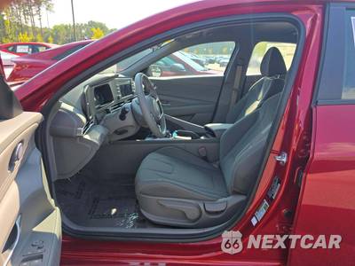 2026 Hyundai Elantra SEL Sport - zdjęcie 6 z 20 - miniatura