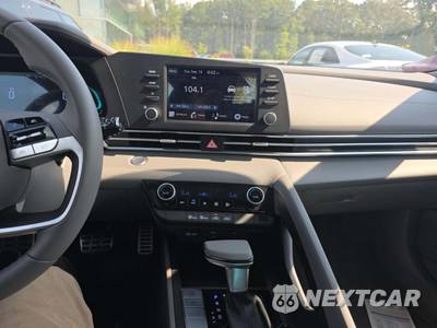 2026 Hyundai Elantra SEL Sport - zdjęcie 10 z 20 - miniatura