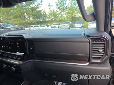2022 GMC Sierra 1500 SLT Crew Cab Short Bed 4SA - zdjęcie 19 z 21 - miniatura