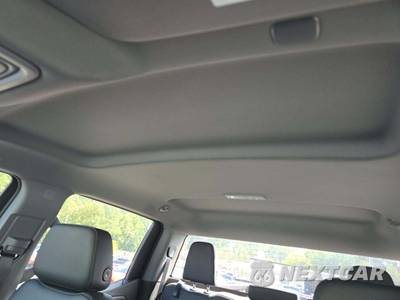 2022 GMC Sierra 1500 SLT Crew Cab Short Bed 4SA - zdjęcie 11 z 21 - miniatura
