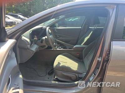 2023 Hyundai Elantra SEL - zdjęcie 6 z 23 - miniatura