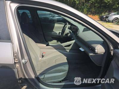 2023 Hyundai Elantra SEL - zdjęcie 18 z 23 - miniatura