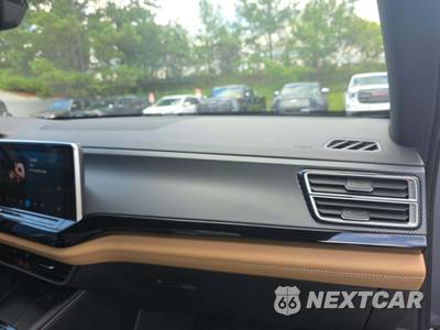 2024 Volkswagen Atlas Cross Sport 2.0T SEL R-Line - zdjęcie 19 z 21 - miniatura