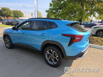 2025 Chevrolet Trax LT - zdjęcie 2 z 25 - miniatura