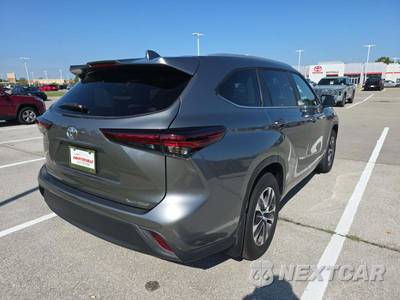 2026 Toyota Highlander XLE - zdjęcie 3 z 24 - miniatura