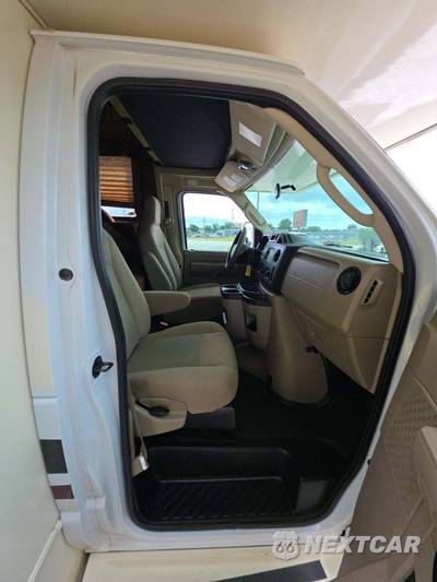 2015 Ford Super Duty E-350 Cutaway DRW - zdjęcie 15 z 18 - miniatura