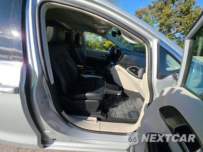 2024 Chrysler Pacifica Touring L 121.6" WB - zdjęcie 19 z 26 - miniatura