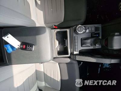 2025 Toyota Tacoma i-FORCE MAX TRD Sport Crew Cab Medium Bed - zdjęcie 8 z 26 - miniatura
