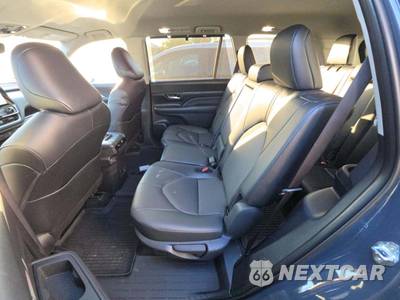2026 Toyota Grand Highlander Hybrid XLE - zdjęcie 13 z 32 - miniatura