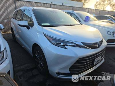 2025 Toyota Sienna Platinum 7-Passenger 120.5" WB - zdjęcie 4 z 27 - miniatura