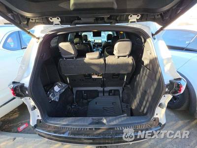 2025 Toyota Sienna Platinum 7-Passenger 120.5" WB - zdjęcie 15 z 27 - miniatura