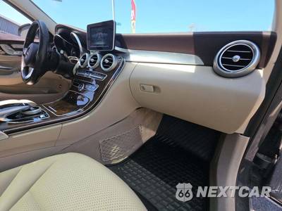 2016 Mercedes-Benz C 300 4MATIC w/Luxury Pkg - zdjęcie 19 z 26 - miniatura