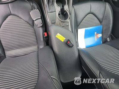 2021 Toyota Camry SE - zdjęcie 8 z 20 - miniatura