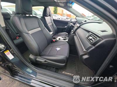 2014 Toyota Camry SE Sport - zdjęcie 18 z 32 - miniatura