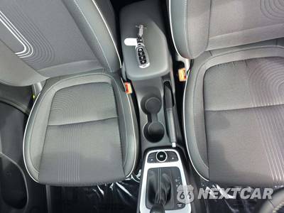2026 Hyundai Venue SEL w/2-Tone Roof - zdjęcie 8 z 20 - miniatura