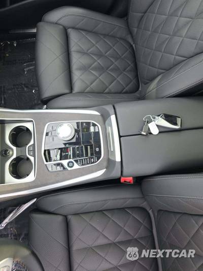 2024 BMW X7 Sports Activity Vehicle xDrive40i - zdjęcie 8 z 22 - miniatura